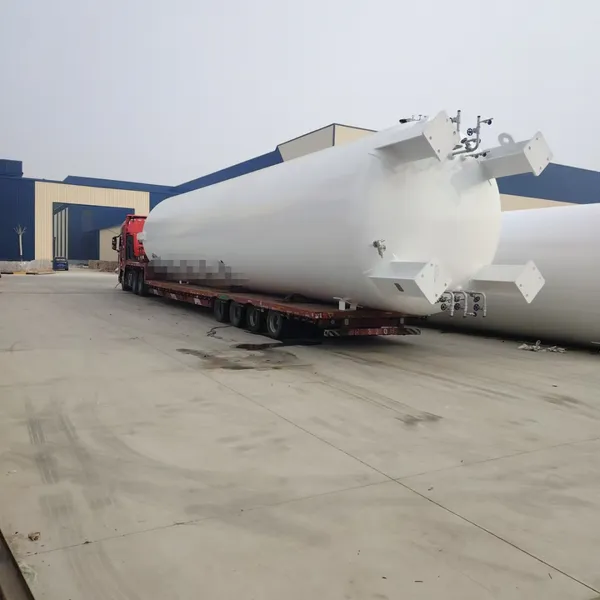 10立方—300立方液氧储罐、液氮储罐、液氩储罐、二氧化碳储罐、液化天然气LNG储罐、异丁烯储罐、冷媒储罐