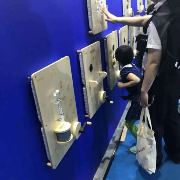 幼儿园科技墙面