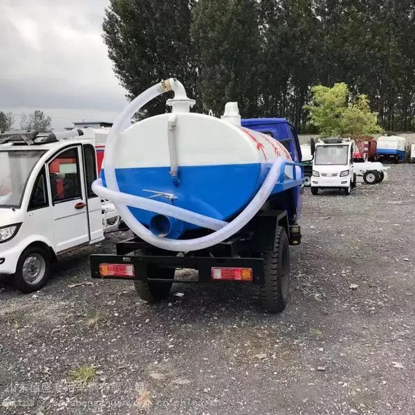 山西绛县小型机动三轮2立方吸粪车 3立方三轮抽粪车