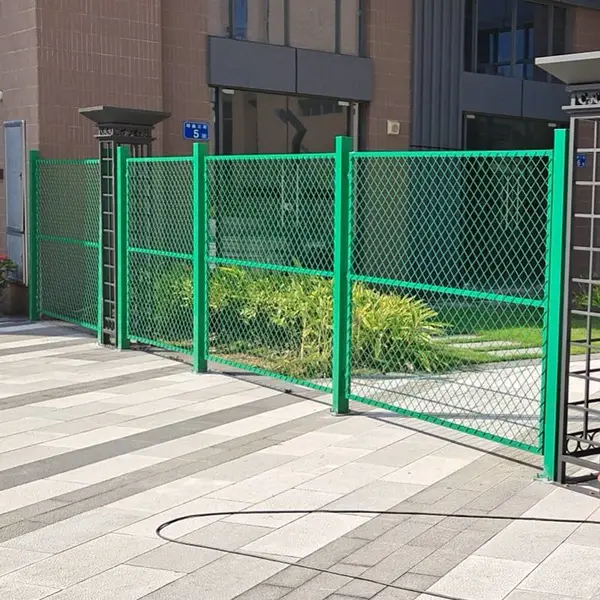 厂家定制规格型号齐全 车间护栏网 公路护栏网 围栏网 交通护拦网