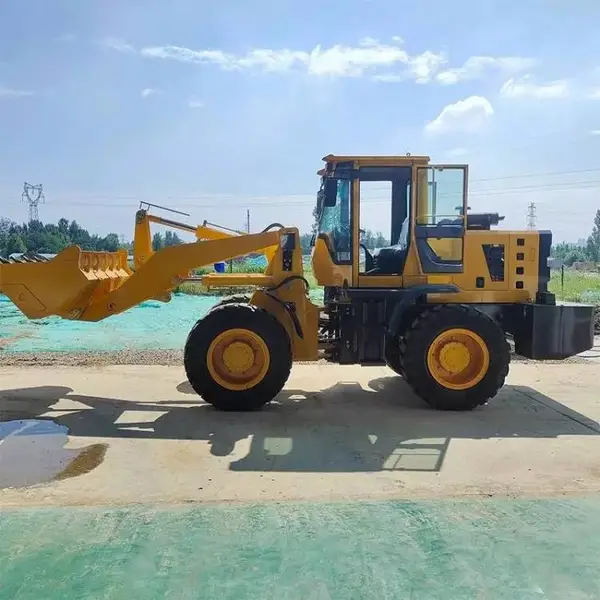建筑机械液压升降铲车农用小铲车岳工机械四驱小型装载机