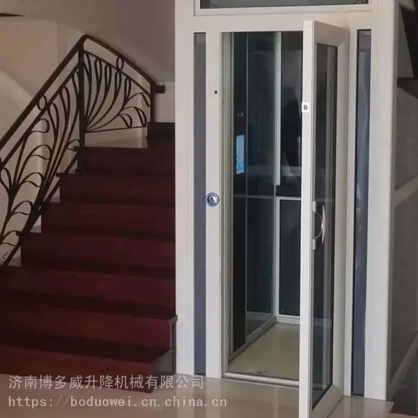 ����С��סլ���õ��� С�Ͳм��������� ������¥�������˵���