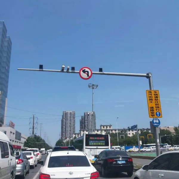 沈阳抓拍杆,八棱杆,圣泽丰,杆体热镀锌