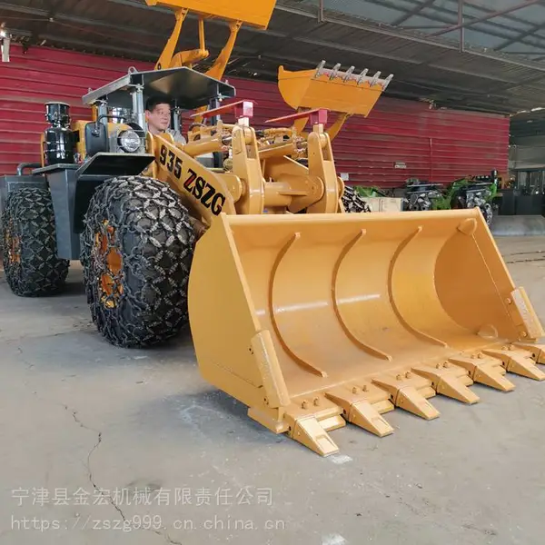 30矿用装载机图片 铁矿四驱935卧式铲车 安装防滑链价ZYJ