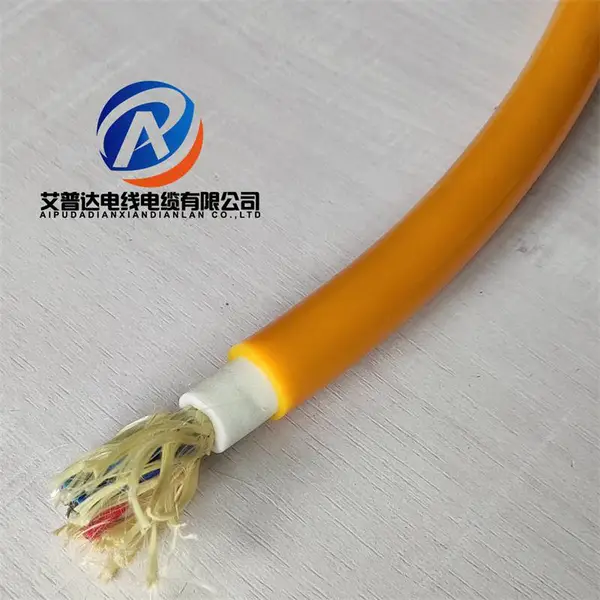 ˮ�¼�ص��£��۰������Ѹ����ܷ�ˮ���ף�ˮ������ͷ���ߵ���