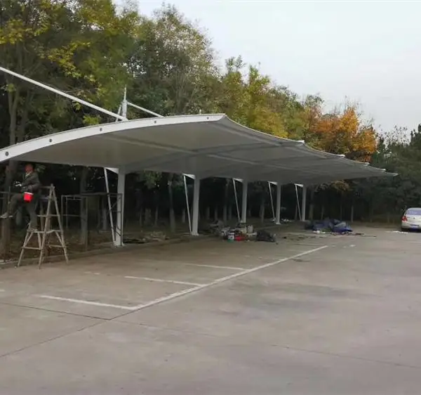 张掖PVDF汽车车棚电瓶车汽车遮雨棚自洁性高