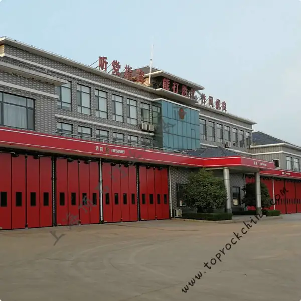 电动车库折叠门大门 车库门 顶石门业 免费上门测量 提供专业方案
