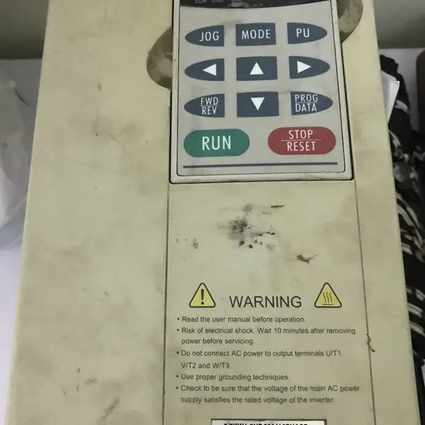 VFD015B21A VFD037M43A VFD055B43Aά��̨���Ƶ������ʾ �ϵ籨������