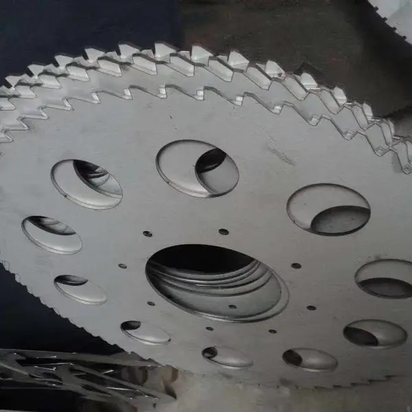 常州激光切割攻丝螺纹孔激光焊接钣金铁板10mm16mm20mm30mm50mm