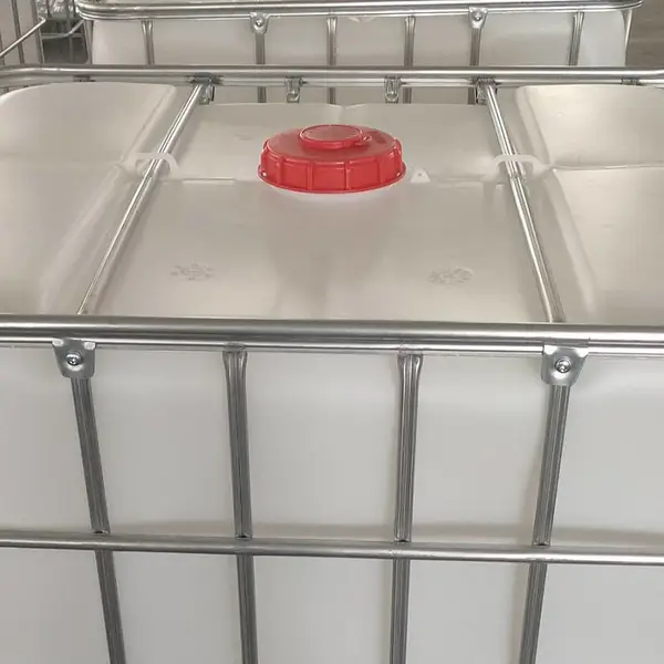 带铁框架的1吨塑料桶 1000升吨桶