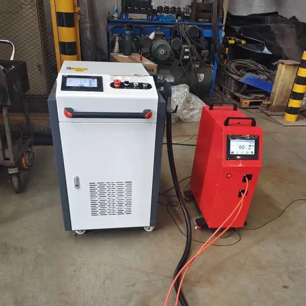 2000W˫��˿�ֳ�ʽ���⺸�� ����4.5mm̼�ְ�