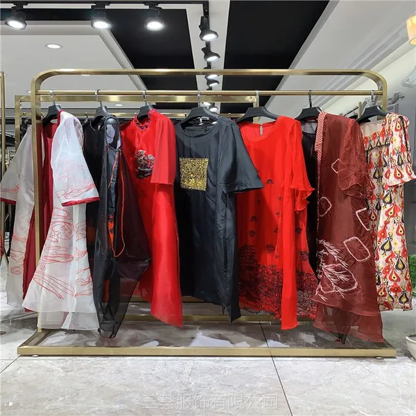休闲棉麻品牌云上写生女装 专柜特价清仓广州折扣货源进货渠道