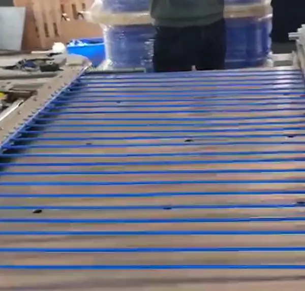PPR毛细管网栅天花板毛细管垫顶部加热和冷却性能