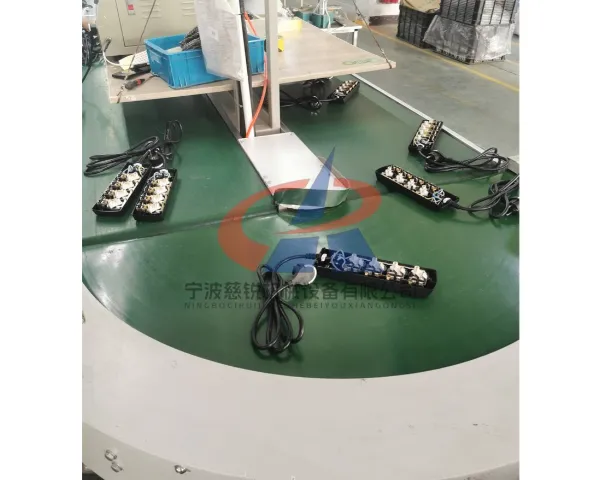 �����������ּ�˫Ƥ���߰�װ �������������������е�豸��Ӧ