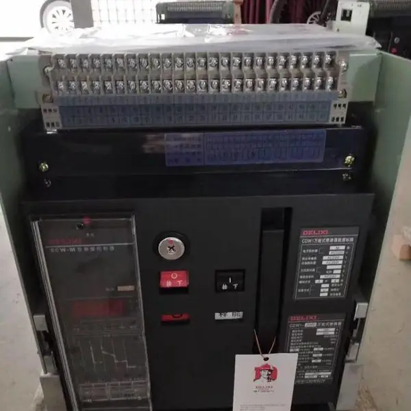 ��Ӧ���쿪�ؿ�ܶ�·��CW1-6300-6300A 4P�̶�ʽ����ʽ
