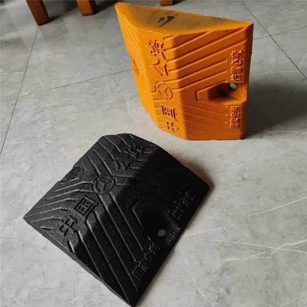 煤矿缓冲减速带黑黄相间减速带量大优惠