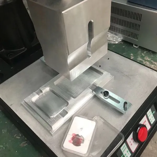 钱币保护封装盒密封压接机
