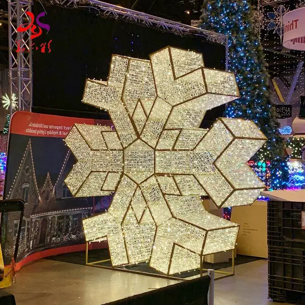 ʥ��װ����ѩ�����͵���2022���������ʥ������ѩ�����͵ƹ����°ڼ�