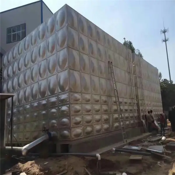 拆旧装新 不锈钢生活水箱现场安装
