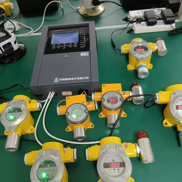 供应鑫强点型气体探测器GT-XQ-TCD氨气工业商用可燃气体报警器