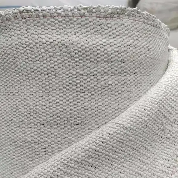 秦城 电厂熔炼炉隔热陶瓷纤维布 高温电器绝缘材料陶瓷纤维保温毯