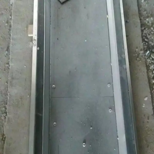ʯ��ׯ������η����Ͻ�ǽ�������������η�