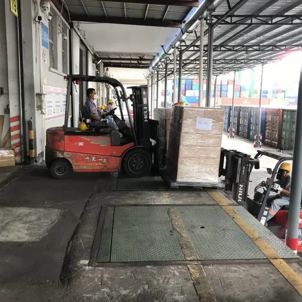 广州海运进口化妆品清关所需文件 进口化妆品资质要求及费用