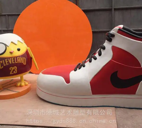 商场宣传品牌形象运动球鞋雕塑 体育系列纤维拖鞋高跟鞋皮鞋模型