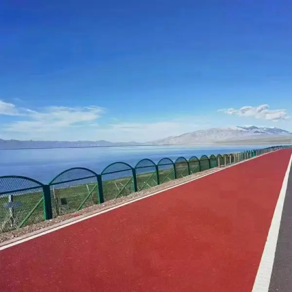庆阳景观彩色防滑路面 校园防滑地坪 彩色陶瓷颗粒防滑路面材料