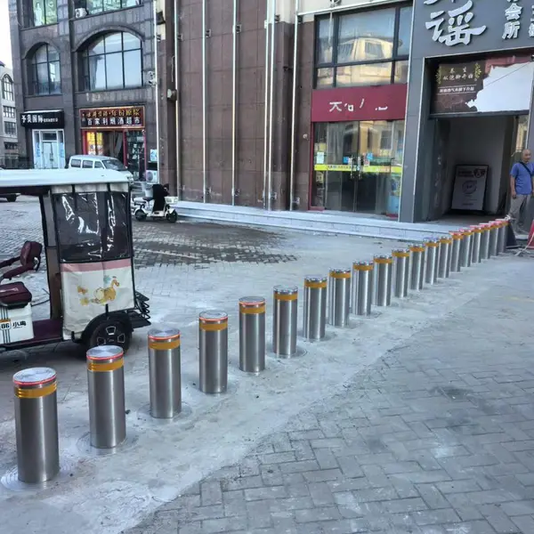 内蒙苏州北京天津河北南京海康大华立方百胜不锈钢路桩隔离柱 304防撞柱固定隔离路障钢管 道路不锈钢警示柱