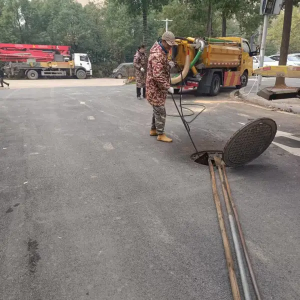 长沙,天心区芙蓉南路碧云路大托路,管道疏通清淤清洗 化粪池油池沙井清理 厕所水管维修安装 酒店餐饮适用