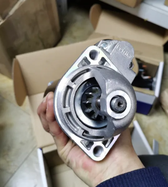优势供应 Iskra 启动器 AZE2219
