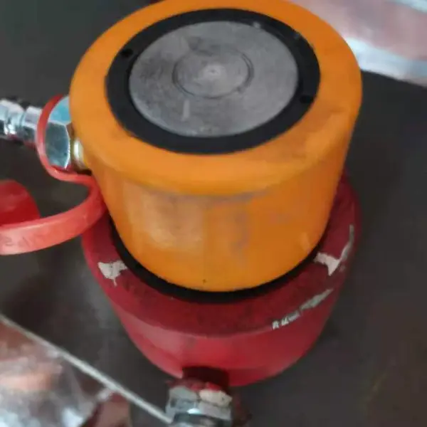 63MPA��ѹ�ֶ�����ʽҺѹǧ�ﶥ�Ϻ�Һѹ���߳�����5T���ͷ���ʽҺѹǧ�ﶥRCS-5