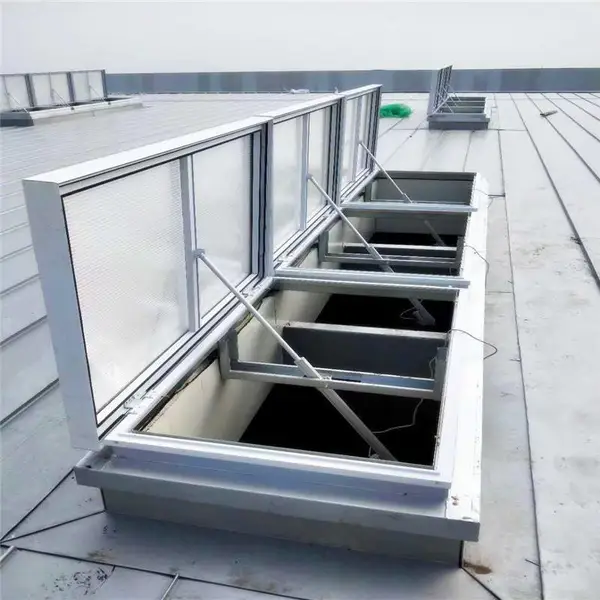 圆拱型采光排烟天窗 开敞式屋脊通风器 电动顺坡 厂家安装