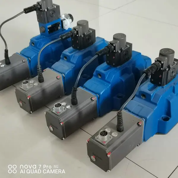 ��Ӧ��ʿ�ֱ�����R901520296 4WRDE25V1-350L-60/MXYWG/24A5�ֻ�