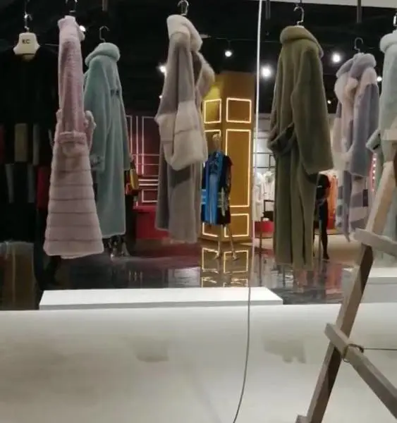 定制品牌服装店服装展厅服装直播间电动旋转服装服饰展示架