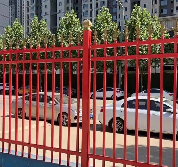 宝鸡护栏阳台扶手别墅护栏栅栏市政围栏造型护栏栅栏美化围挡小区铁艺护栏