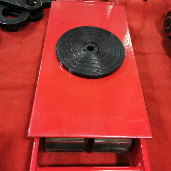 新疆乌鲁木齐搬运小坦克轻型转向地坦克车搬运工具万向重物移位器