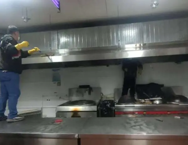 专业烟道清洗大型,商场油烟机清洗。饭店烟机清洗
