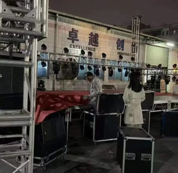 大连专业舞台搭建-灯光音响桁架租赁搭建