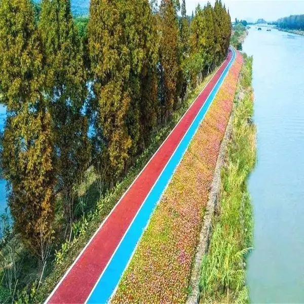 彩色地面改色在透水混凝土上冲刷干净和新路一样