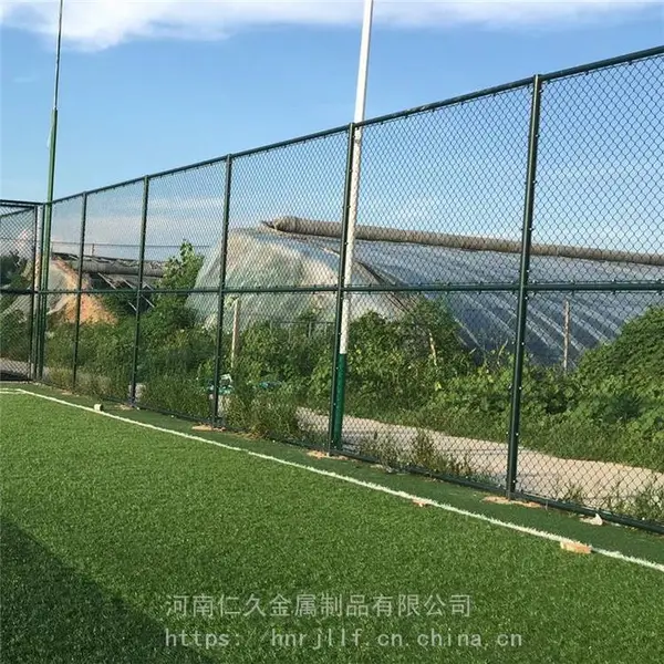 篮球场围栏网 镀锌管浸塑焊接框架栏杆 户外运动安全铁丝网