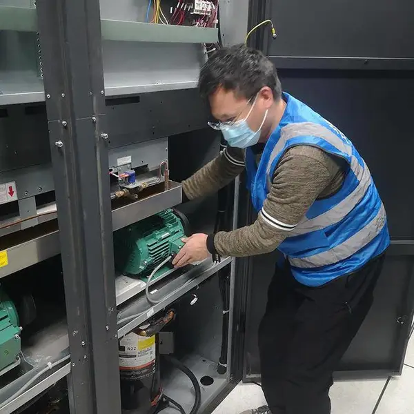���㻦���ܿչ���ά��ά�л������º�ʪ�豸��װ����λ