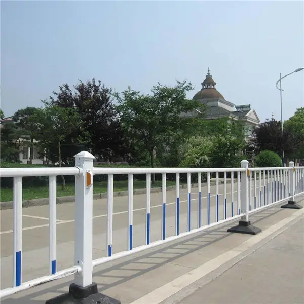 市政道路护栏材料 市政护栏道钉图片 配电检修隔离护栏