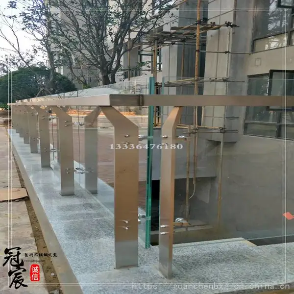 ***工程不锈钢立柱 豪宅家装不锈钢立柱护栏工装不锈钢异型立柱