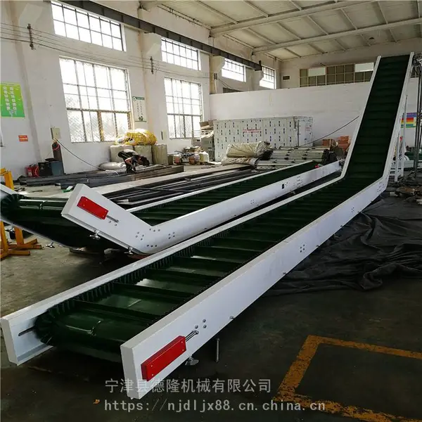 加挡边式锯末饲料装车用皮带机 爬坡输送机德隆定制