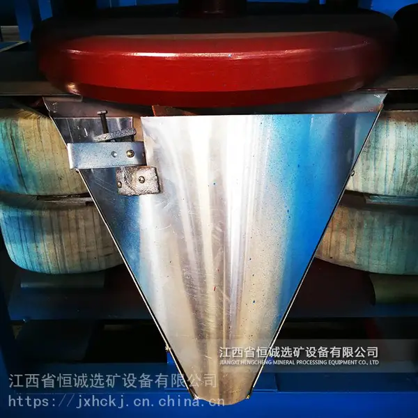 恒重干式强带式磁选机_CP3-600钛矿磁选机_钕铁硼磁性材料磁选机制造商