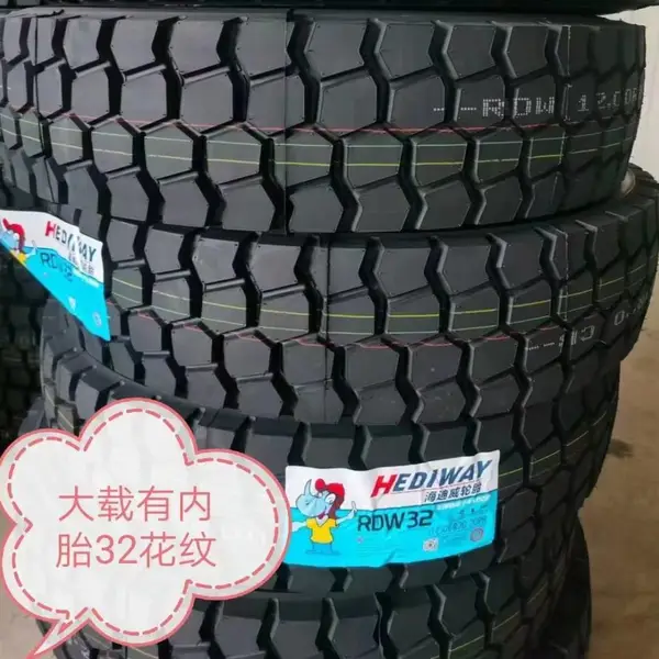 12.00R20全钢丝货车 渣土车 前四后八翻斗车 经济耐用型轮胎四块花纹