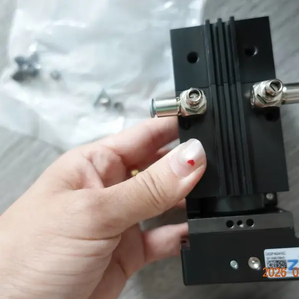 ZIMMER DGP404NC平行旋转夹爪在自动化装配线的应用