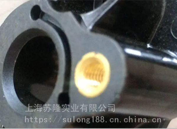 原装欧玛3643化油器座 二冲程汽油割草机进气管 塑料配件 带垫片
